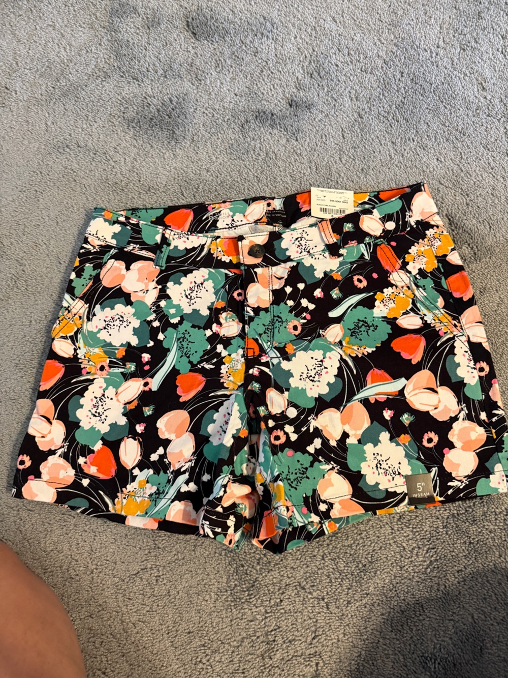 MET a.n.a Floral Print Women's Shorts - Black Multi